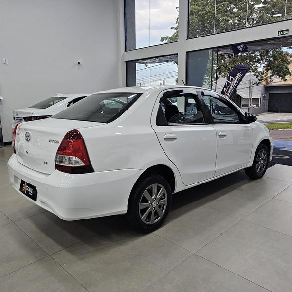 Toyota Etios Sd Xplus At - foto 12