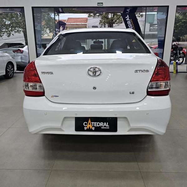 Toyota Etios Sd Xplus At - foto 16