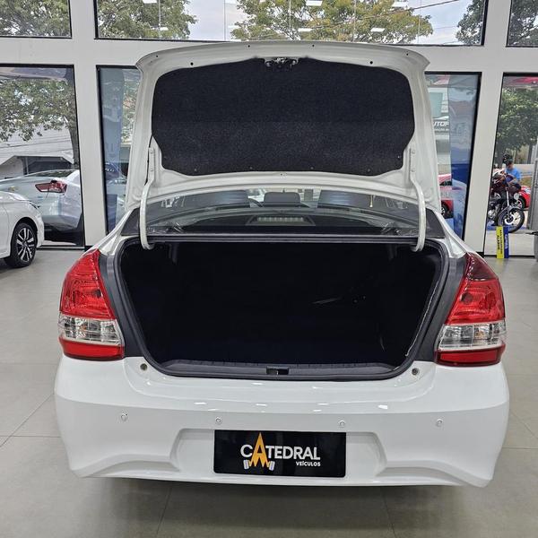 Toyota Etios Sd Xplus At - foto 18