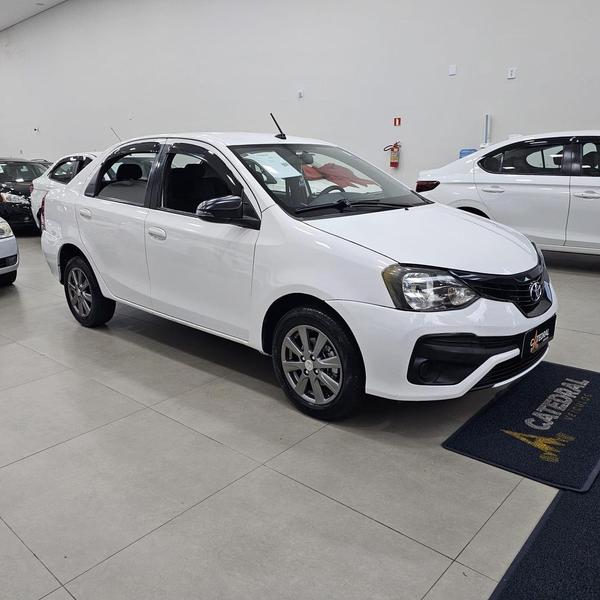 Toyota Etios Sd Xplus At - foto 3