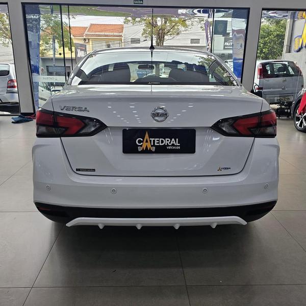 Nissan Versa Sense 1.6 16V Flex Aut. - foto 14