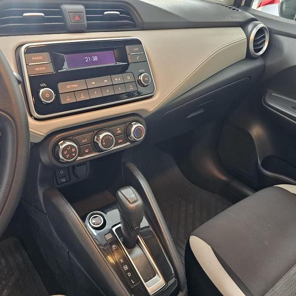 Nissan Versa Sense 1.6 16V Flex Aut. - foto 10