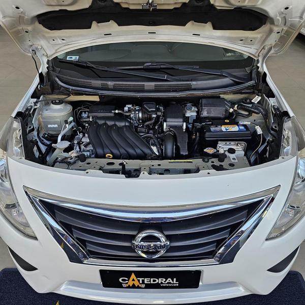 Nissan Versa 16sv CVT - foto 10