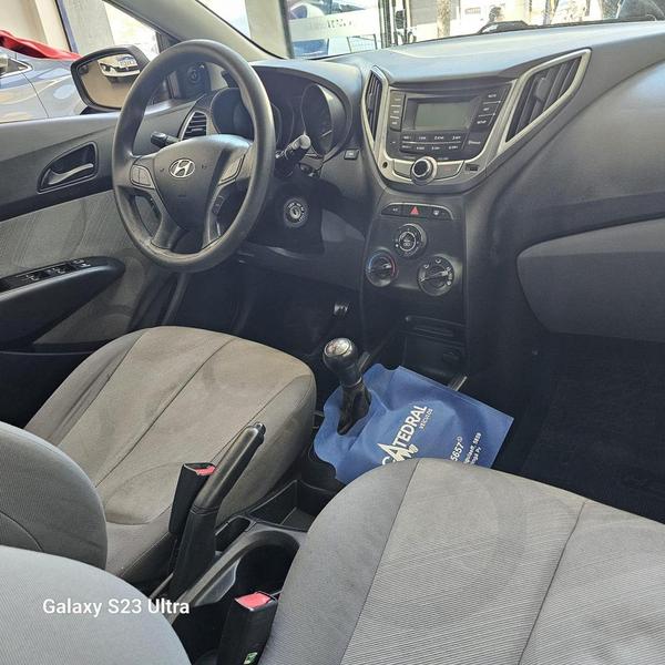 Hyundai HB20S Copa Do Mundo 1.0 Flex 12V Mec. - foto 13