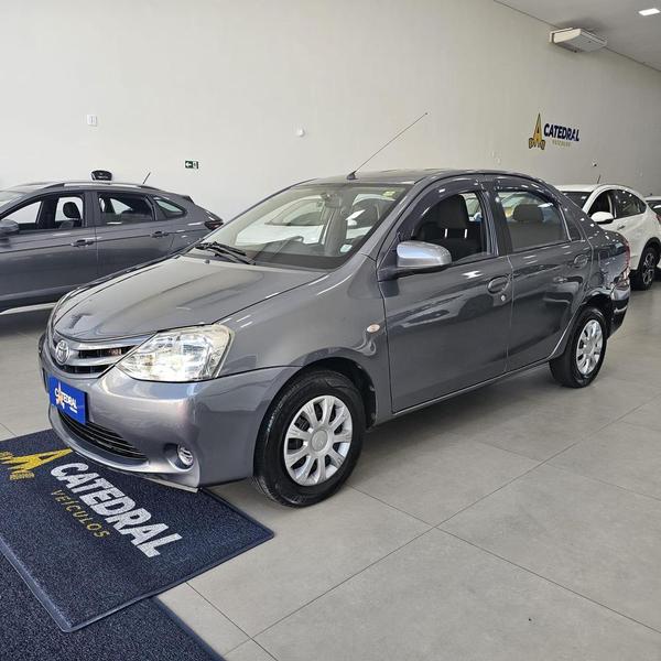 Toyota Etios Xs 1.5 Flex 16V 5P Mec. - foto 8