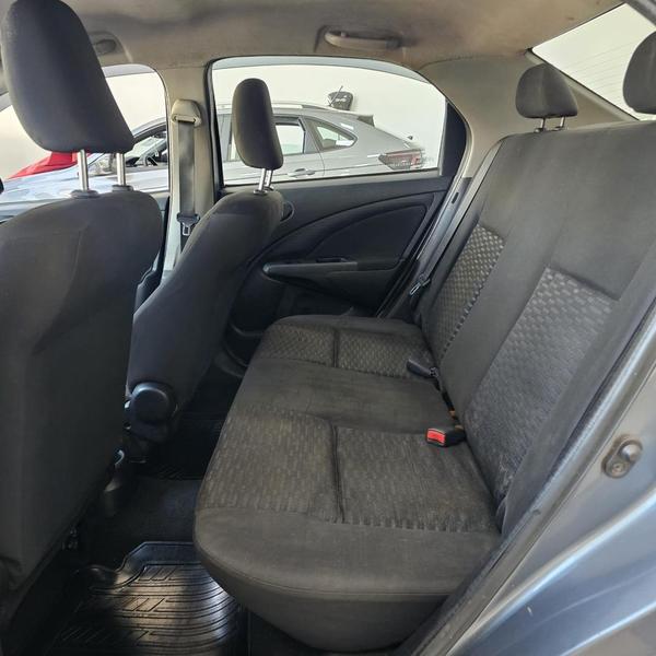 Toyota Etios Xs 1.5 Flex 16V 5P Mec. - foto 14