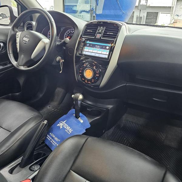 Nissan Versa 16sl CVT - foto 15