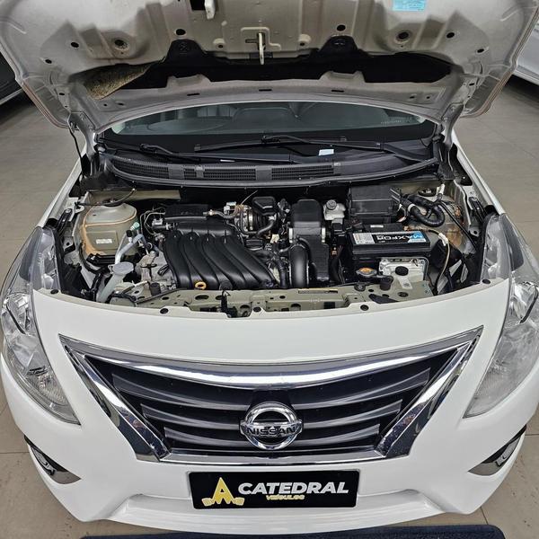 Nissan Versa 16sl CVT - foto 5
