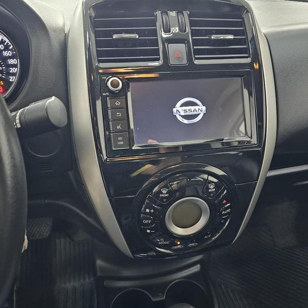 Nissan Versa 16sl CVT - foto 8