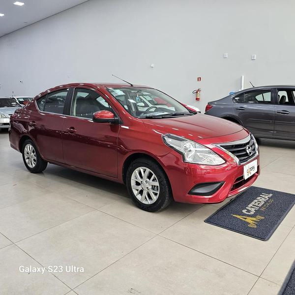 Nissan Versa 16sv CVT - foto 2