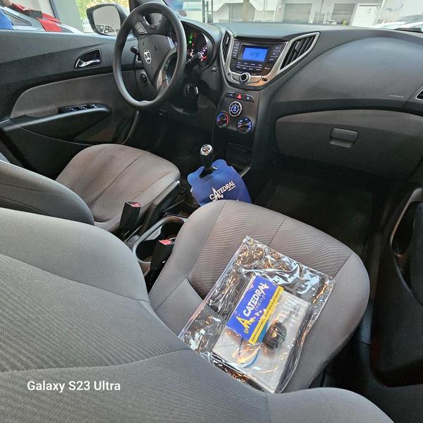 Hyundai HB20S 1.6 Comfort Plus 16V - foto 2