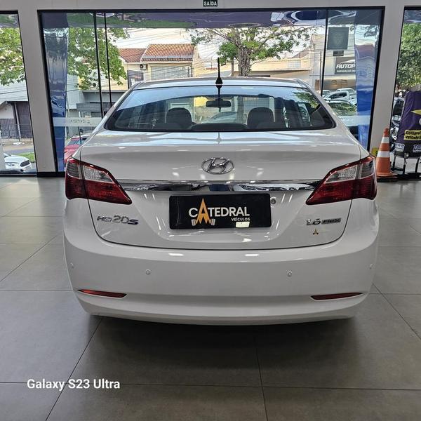 Hyundai HB20S 1.6 Comfort Plus 16V - foto 11