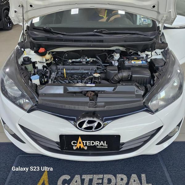Hyundai HB20S 1.6 Comfort Plus 16V - foto 12