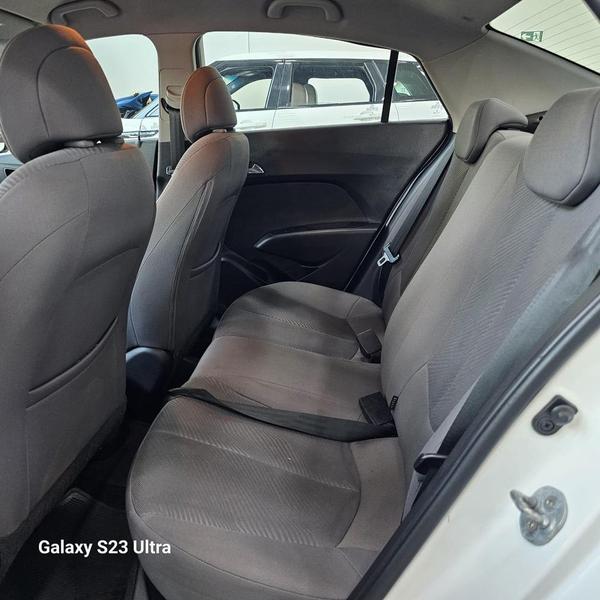 Hyundai HB20S 1.6 Comfort Plus 16V - foto 14