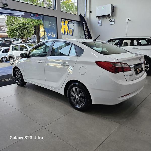 Hyundai HB20S 1.6 Comfort Plus 16V - foto 10