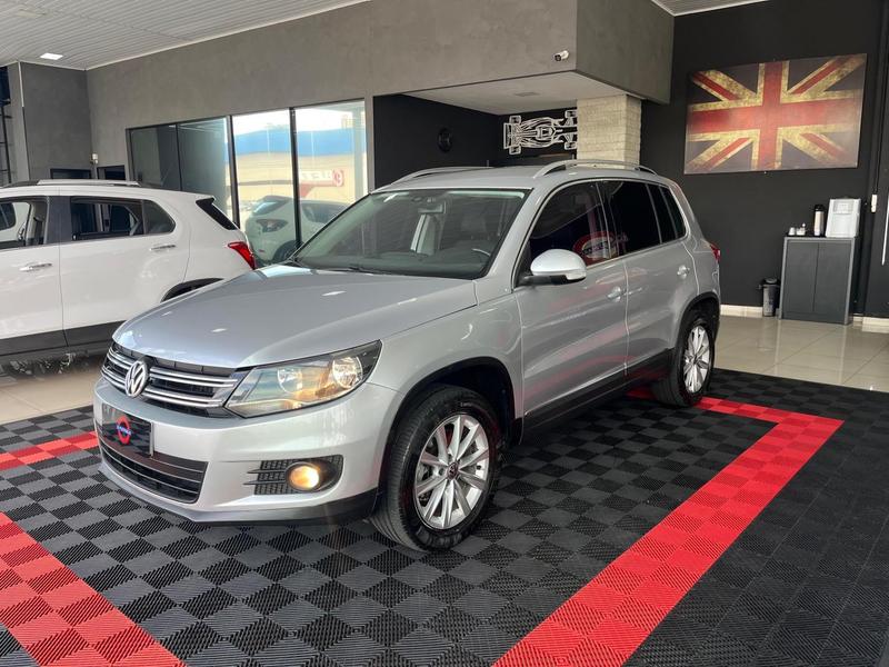 Volkswagen Tiguan 2.0 TSI - foto 2
