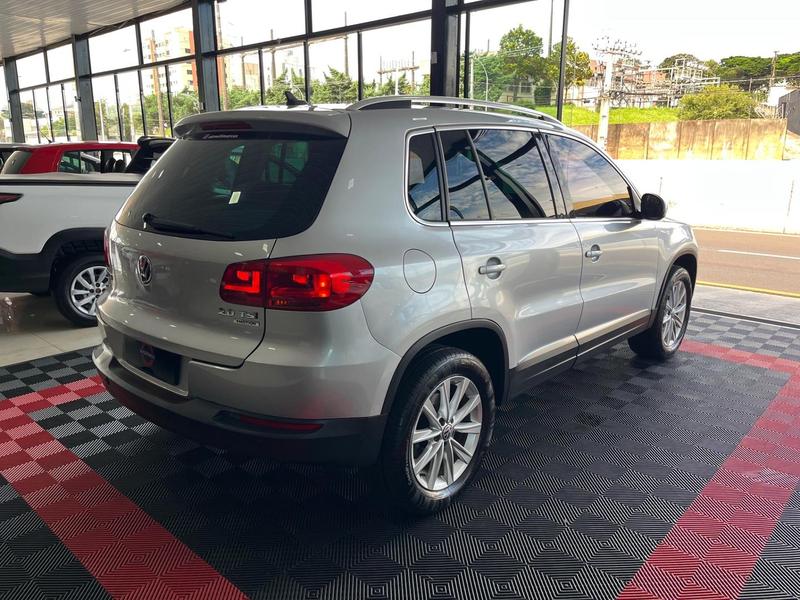 Volkswagen Tiguan 2.0 TSI - foto 14