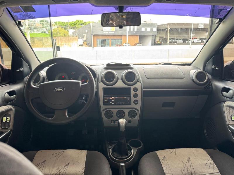Ford Fiesta 1.6 Flex - foto 6