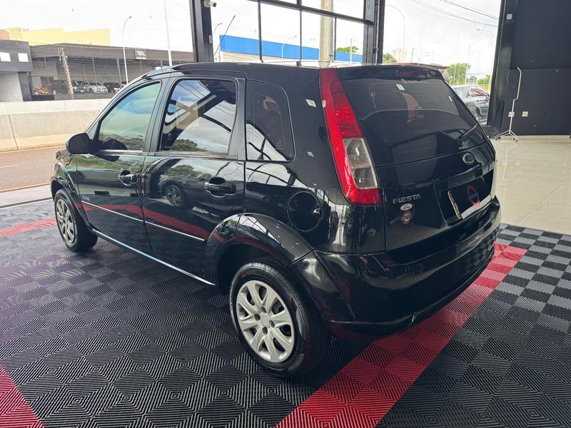 Ford Fiesta 1.6 Flex - foto 8