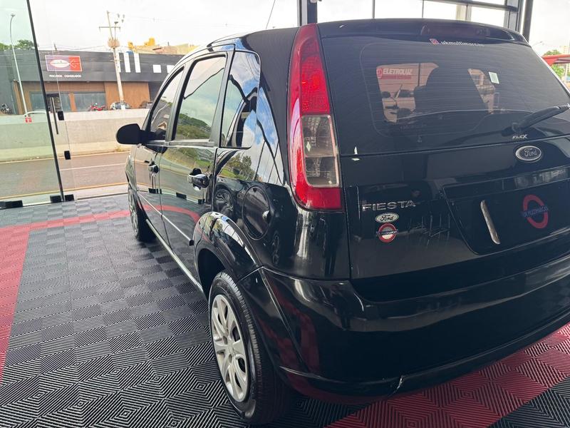 Ford Fiesta 1.6 Flex - foto 9