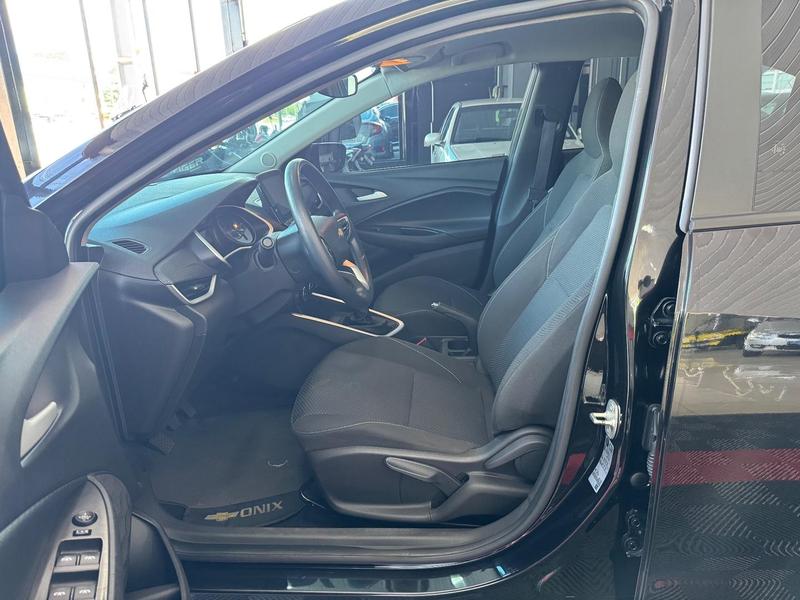 Chevrolet Onix Plus 10mt - foto 6