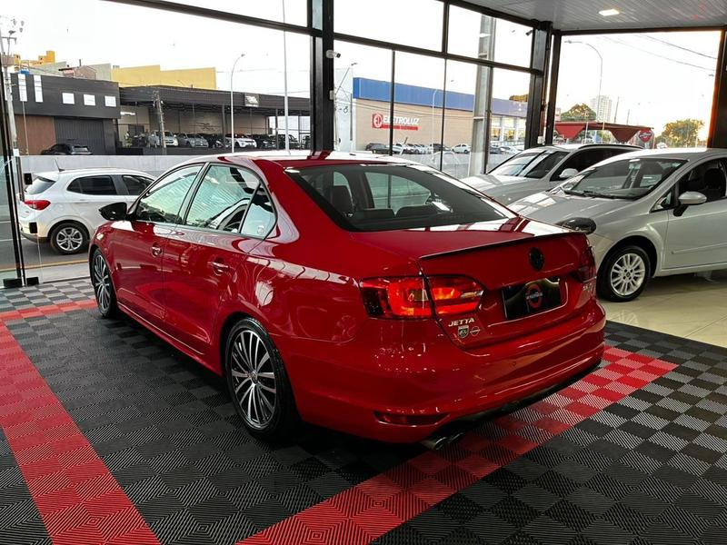 Volkswagen Jetta 2.0t - foto 9