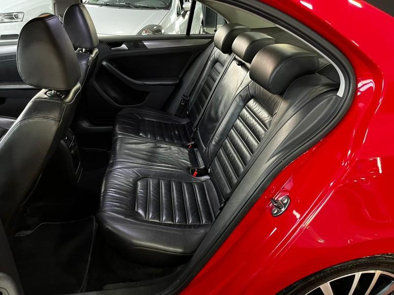 Volkswagen Jetta 2.0t - foto 7