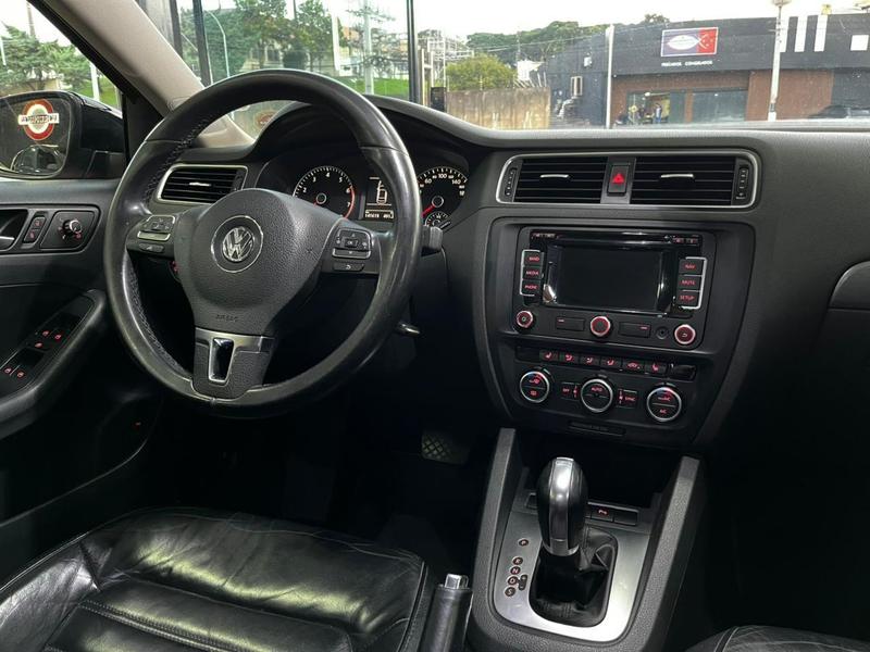 Volkswagen Jetta 2.0t - foto 4