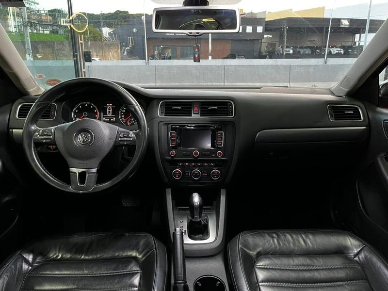 Volkswagen Jetta 2.0t - foto 3