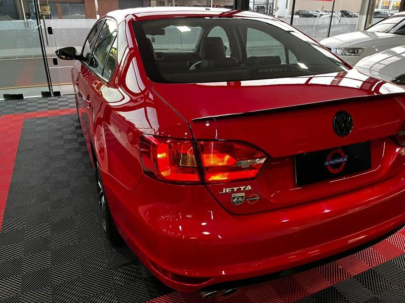 Volkswagen Jetta 2.0t - foto 8