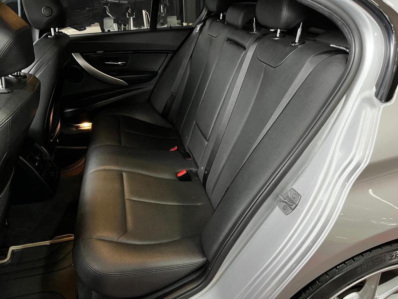 BMW 320i Active Flex - foto 7