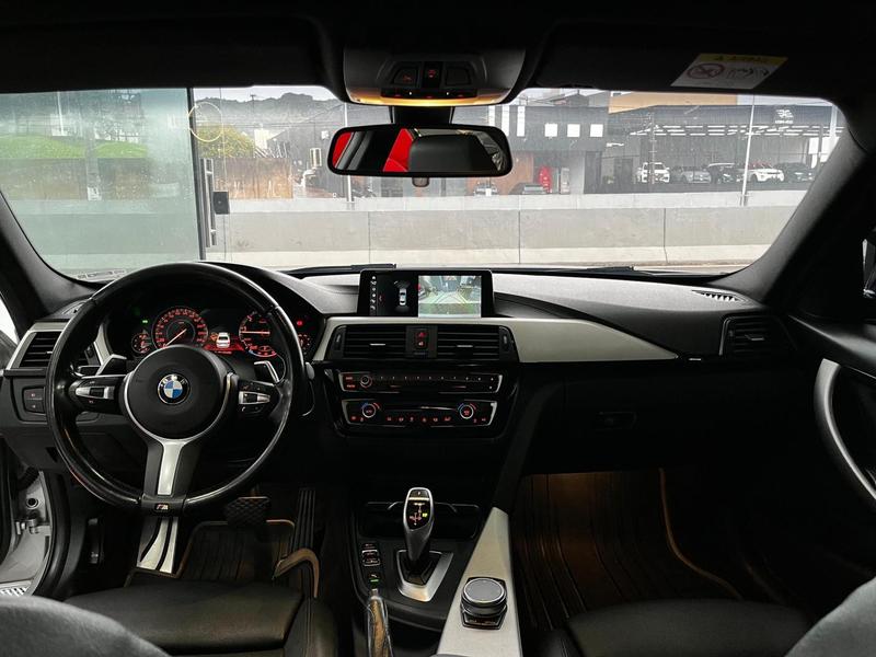 BMW 320i Active Flex - foto 3