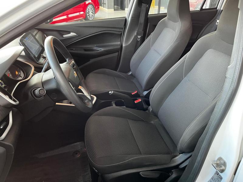 Chevrolet Onix 10mt - foto 6