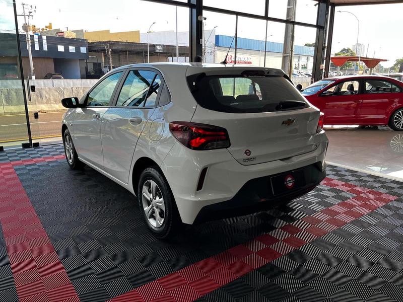 Chevrolet Onix 10mt - foto 8
