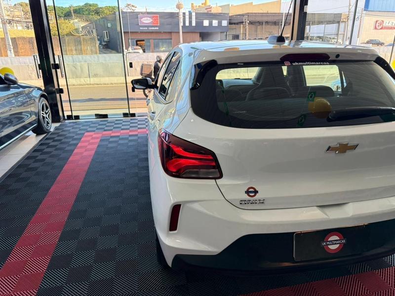 Chevrolet Onix 10mt - foto 8