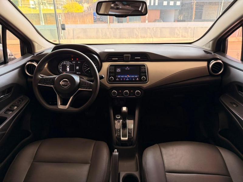 Nissan Versa Advnc CVT - foto 3
