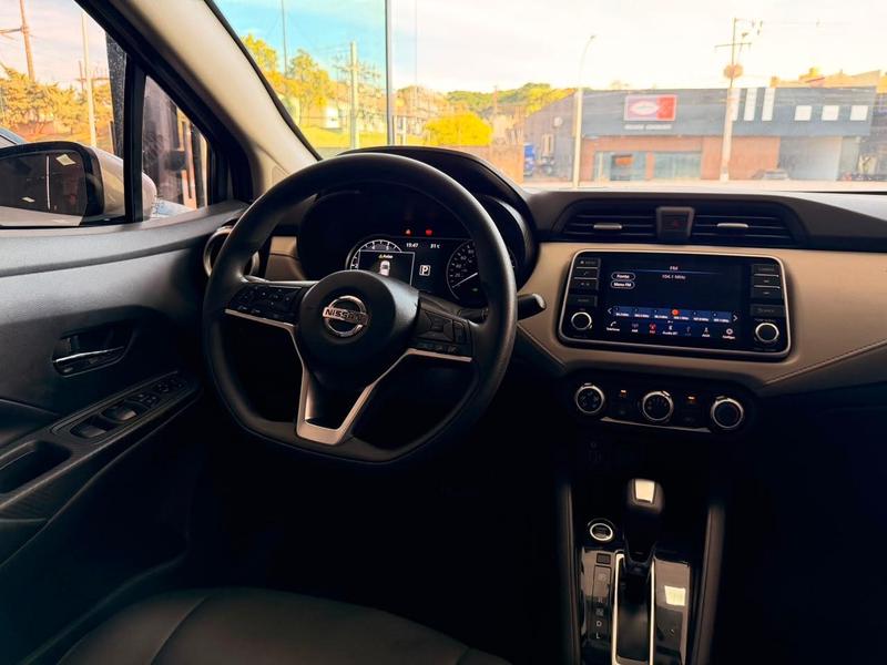 Nissan Versa Advnc CVT - foto 4