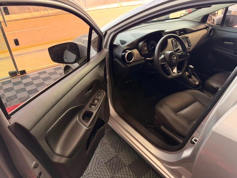 Nissan Versa Advnc CVT - foto 5