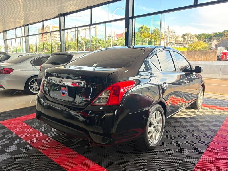 Nissan Versa 16sl CVT - foto 10