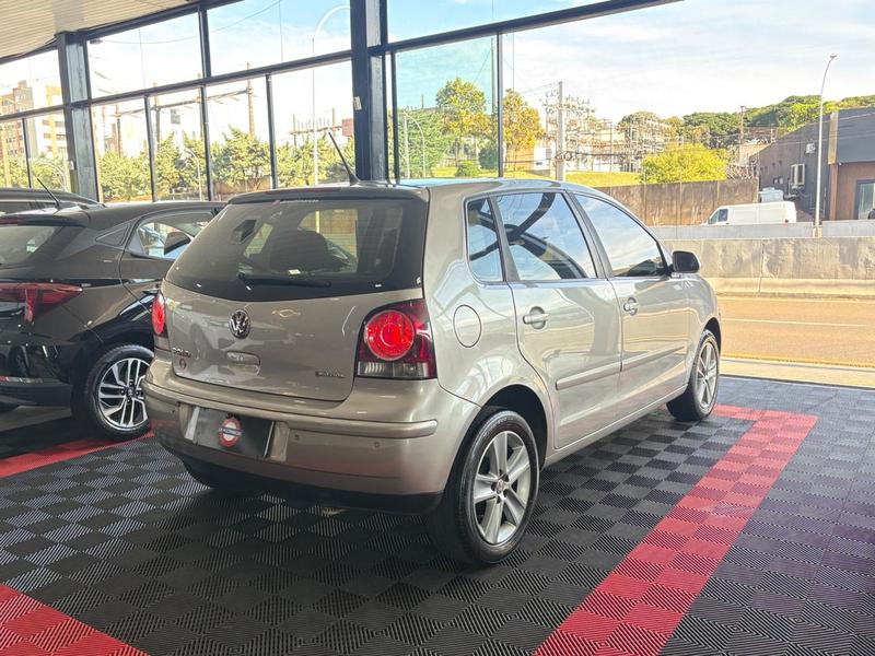 Volkswagen Polo 1.6 - foto 10