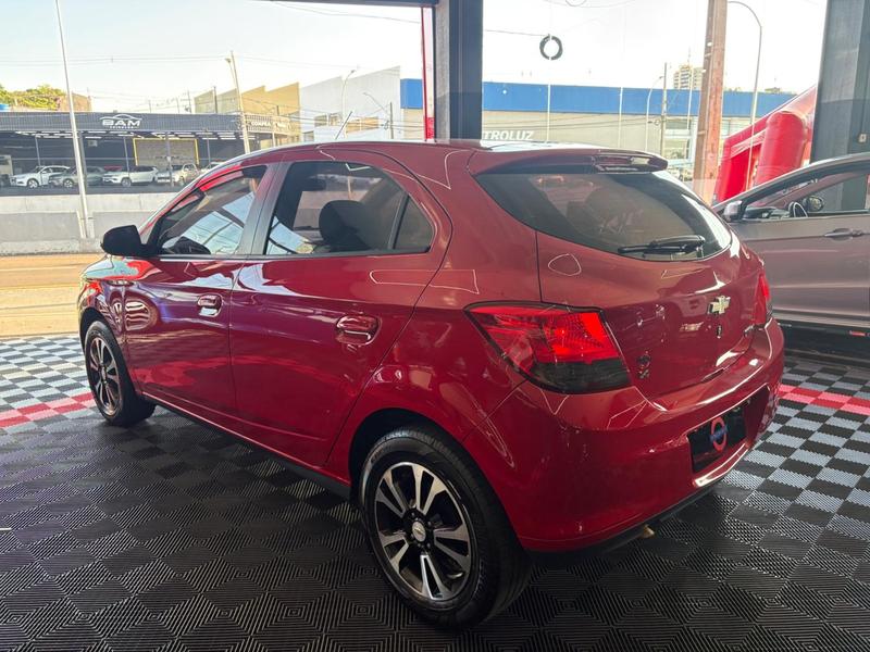 Chevrolet Onix 14mt LT - foto 9