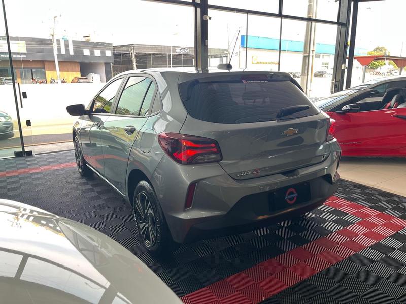Chevrolet Onix 10mt - foto 10