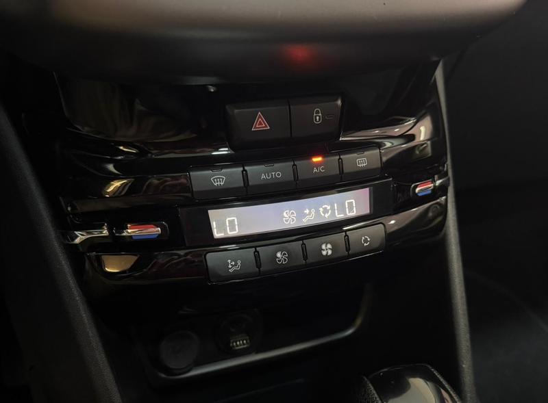 Peugeot 208 Griffe At - foto 11