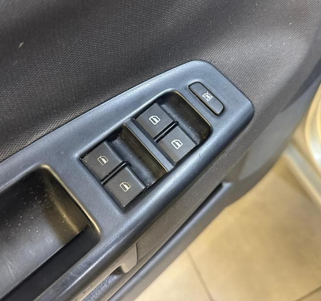 Volkswagen Polo Sedan 1.6 - foto 8