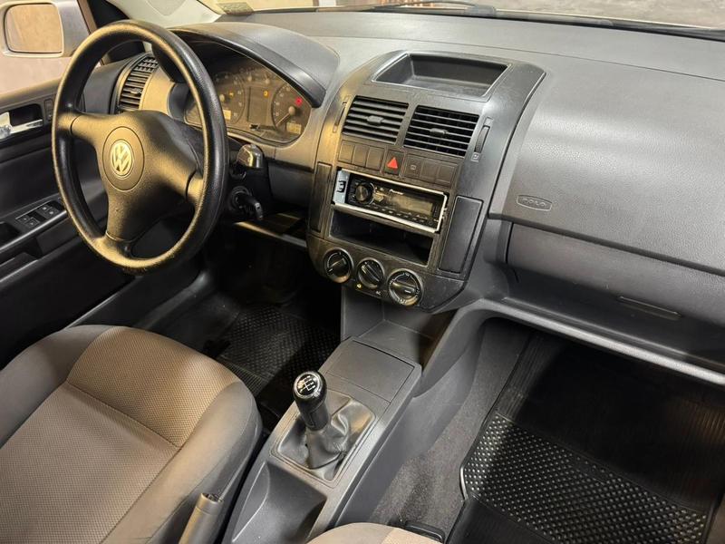 Volkswagen Polo Sedan 1.6 - foto 5