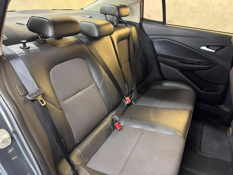 Chevrolet Onix Plus 10tat LTZ - foto 5