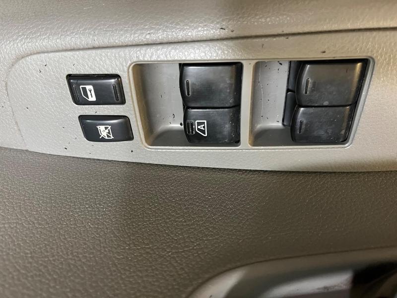 Nissan Livina 16sl - foto 8