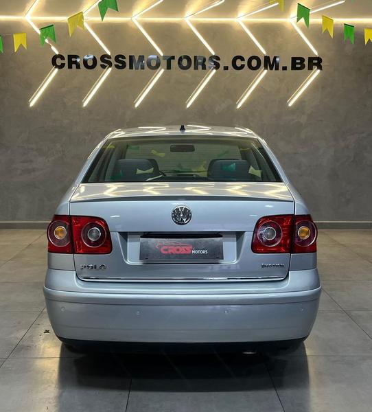 Volkswagen Polo Sedan 1.6 Mi Total Flex 8V 4P - foto 4