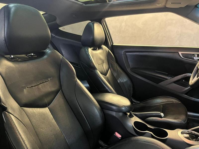 Hyundai Veloster - foto 12