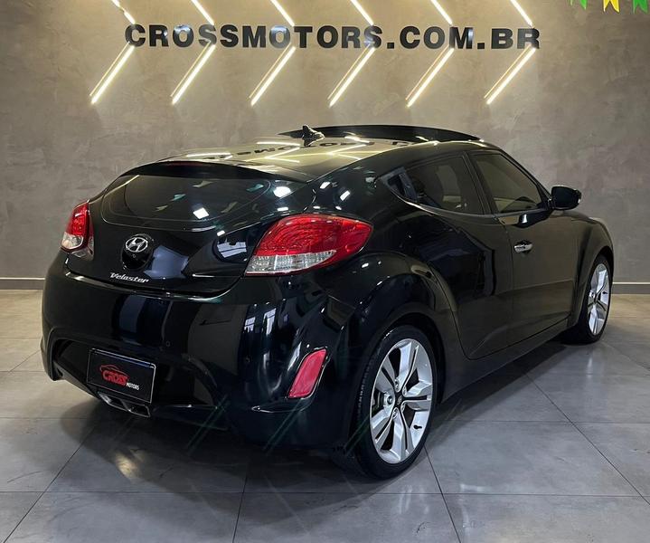 Hyundai Veloster - foto 2